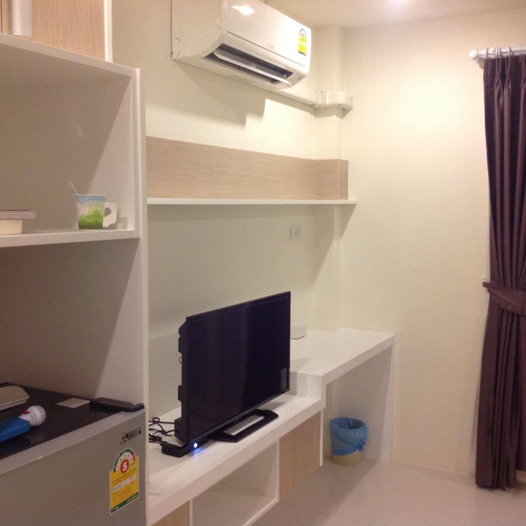 Oyo 306 Paradise Park Laemchabang Si Racha Exterior photo